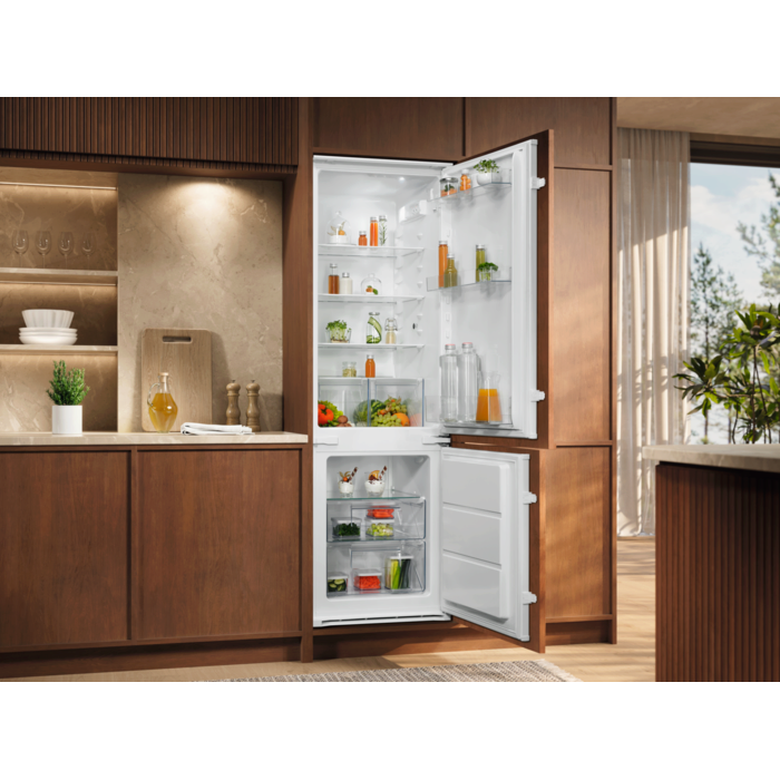 Electrolux - Комбиниран хладилник с фризер за вграждане - LNS3LE18S