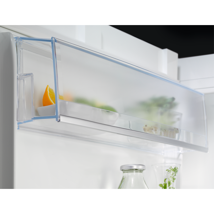 Electrolux - Комбиниран хладилник с фризер за вграждане - LNS8FF19S