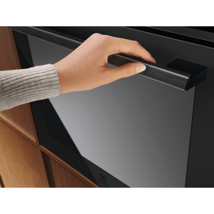 Electrolux - Мултифункционална фурна - EOB9S3XT