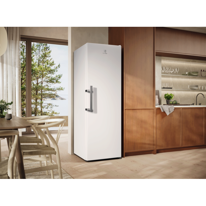Electrolux - Свободностоящ хладилник - LRS3DE39W