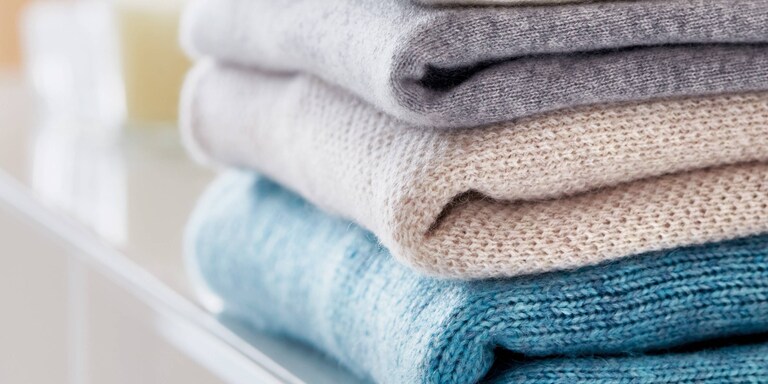 Купчина вълнени дрехи